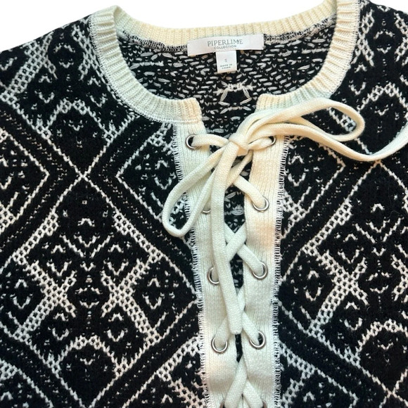 Vintage Piperlime Jacquard Knit Lace-Up Neck Sweater Black/White Women’s Small - Picture 3 of 4